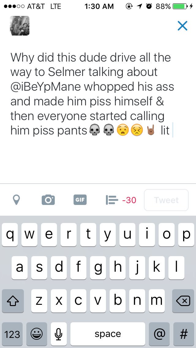 red_b62's tweet photo. @iBeYpMane y'all was on this nigga . He said everyone was calling him PissPants😂😂😂😦😳😅 https://t.co/DJDrjQZutv