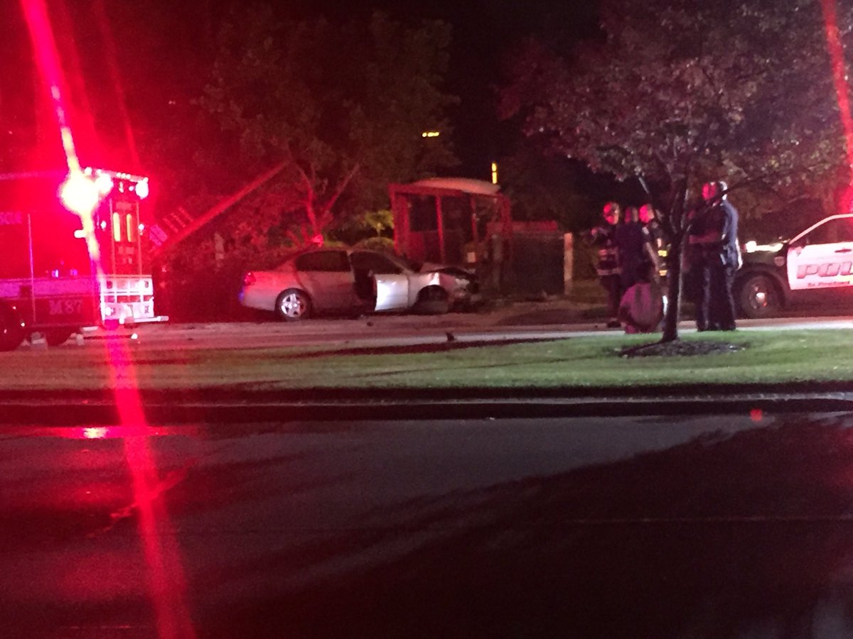 CJFFOX6's tweet photo. One car accident Argyle Ave and Silver Spring in Glendale https://t.co/dJP62yJMFV