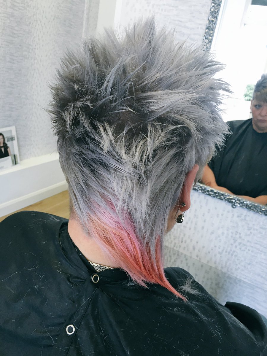 Reflextionshull's tweet photo. Loving this my little pony inspired look #colour #silver #violet #pink #datrtobedifferent #teamreflextions #hull 💁🏼 https://t.co/o39vfq7QdG