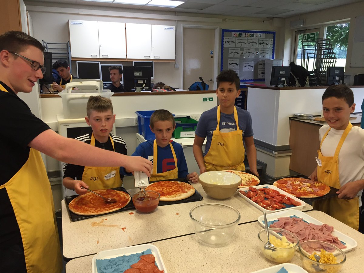 Partnership_TGS's tweet photo. A successful Summer School cookery day! #summer @harrywilson3008 https://t.co/WYfNut8VJi