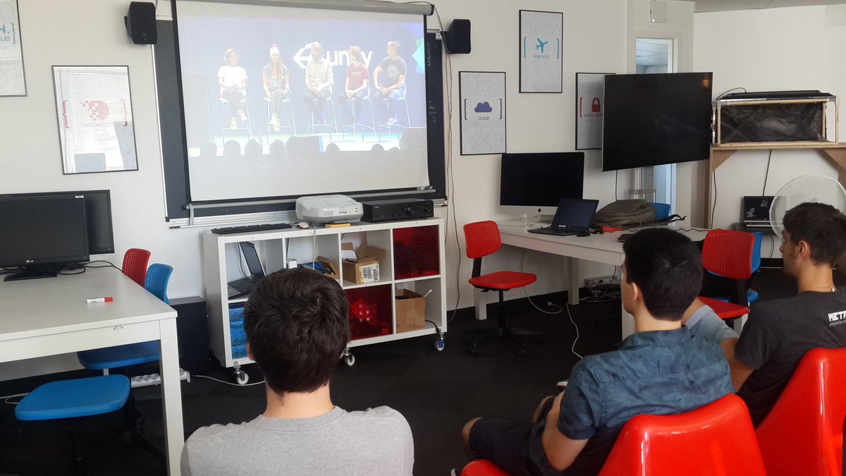 assere_r's tweet photo. #UniteWeek Jour3 @EpitechToulouse. Aujourd'hui ce sera #VR et #AR av réalisation d'une démo immersive. @EpitechInnov https://t.co/xpYsLdjkce