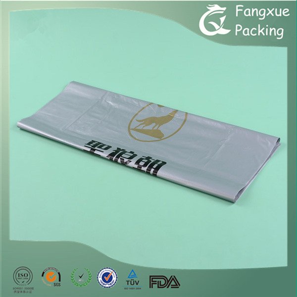 Packingbag's tweet image. Plastic shopping bag with siver printing :) @QAICPackaging @GoMartStores @PkgWholesalers