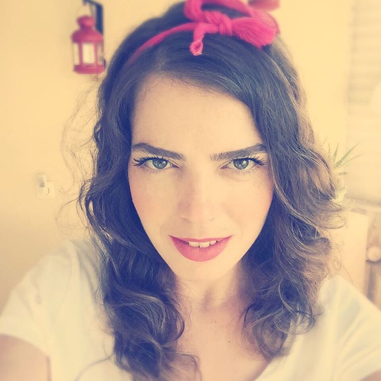 Günaydın prensesim
<a href="/merveakaydn/">Merve Akaydın</a> <a href="/nezahat_demir/">nezoş</a>