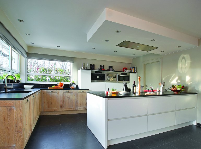 TeamConstructR's tweet photo. Des milliers de projets 100% Belge: Maisons/Déco/Piscine/Cuisine - Des Pros, Des idées, des conseils ! constructr.be https://t.co/D1QokOdlP6