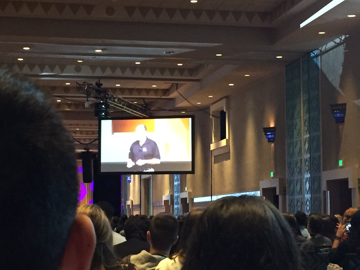 JCugnon's tweet photo. @SteveHoweEY got some moves! :) #IILC #EYIntern https://t.co/acv1TXo6O5