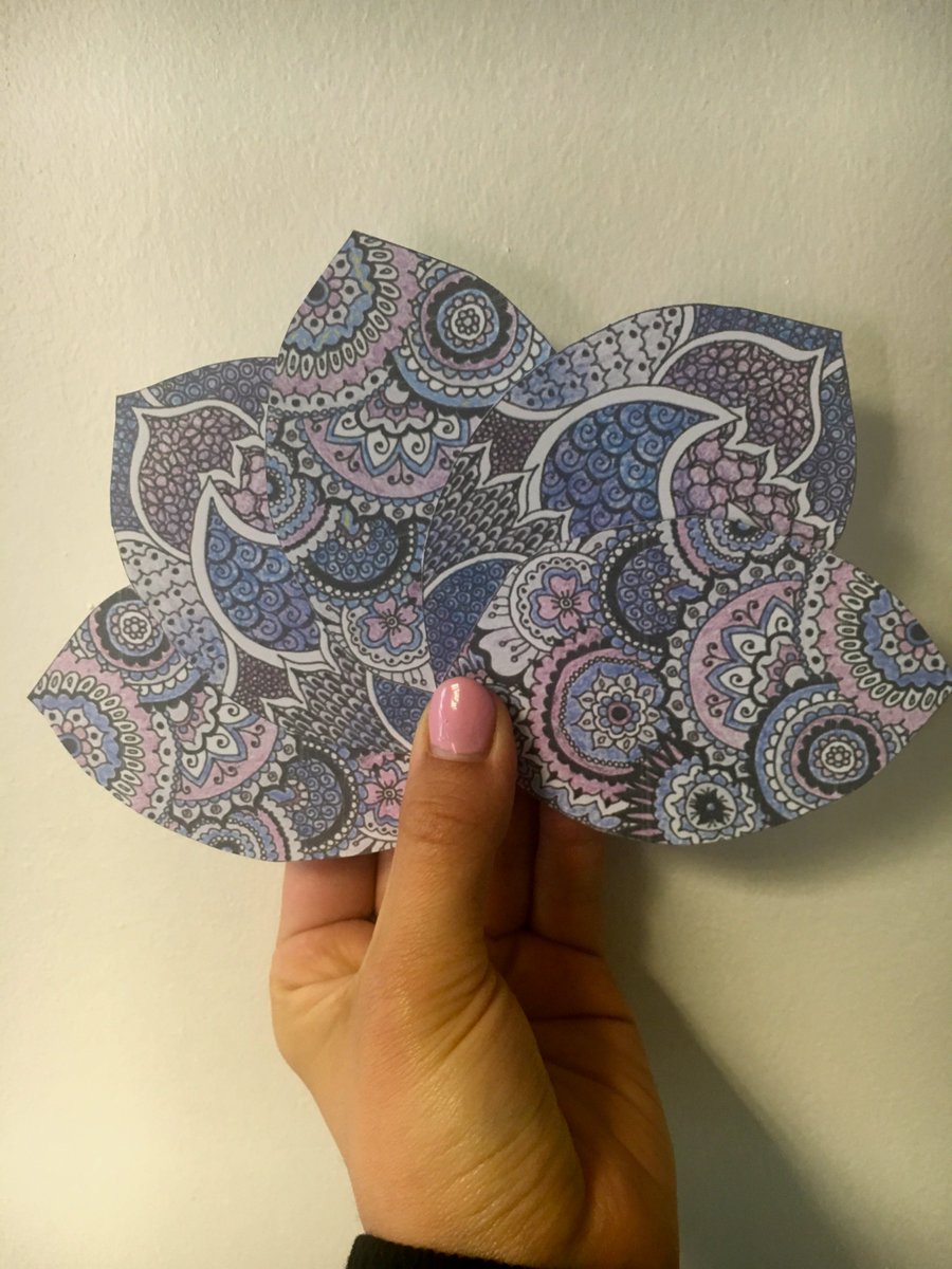 teastudio's tweet photo. Chance to win £25, To enter a competition buy a leaf and support an artist@LizzieHobbsArt   https://t.co/eC49iLPqfT https://t.co/QU6DgG4DGX