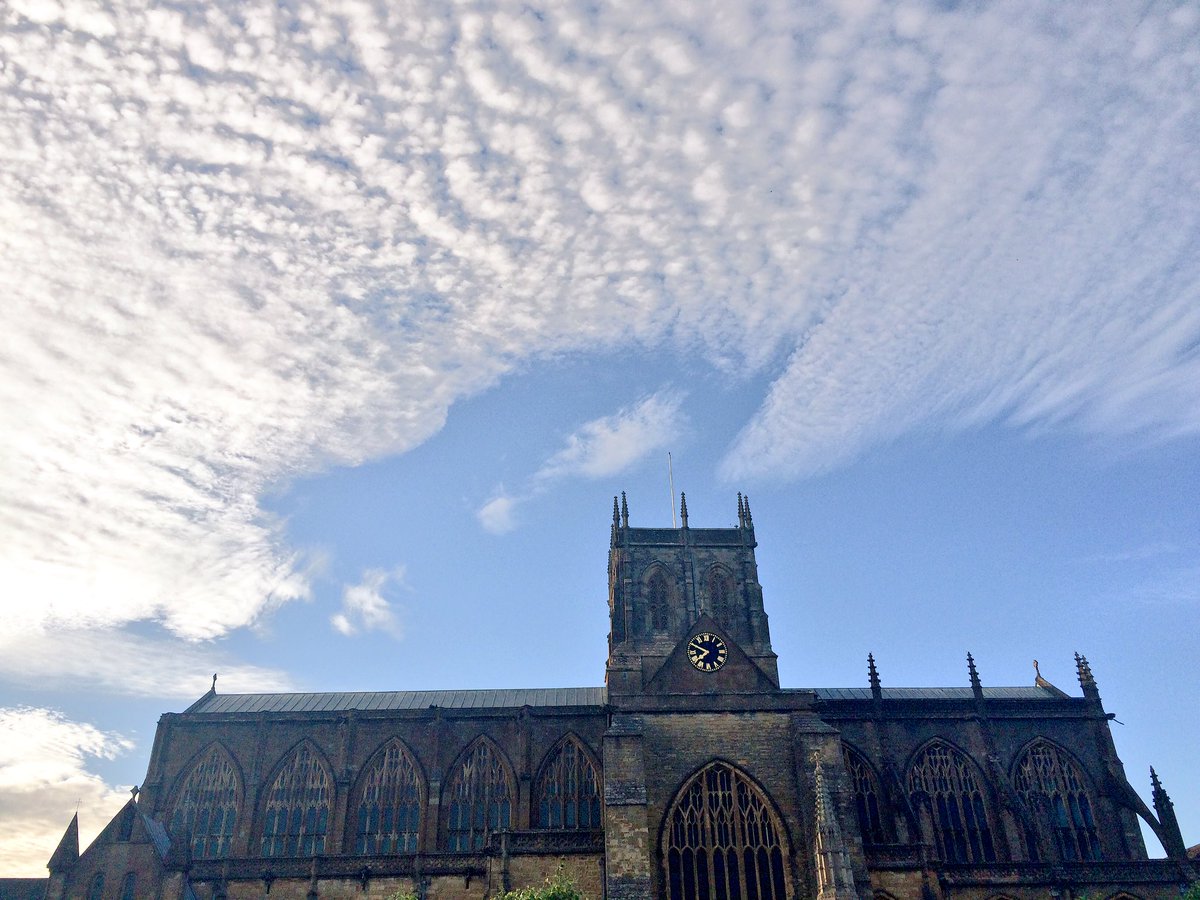 SherbSSMusic's tweet photo. @SherborneAbbey hosts Georgina Sheriff's recital at 12.45. Music to include Saint-Saëns &amp; Walton #concertfest https://t.co/8FeS8qmFMZ