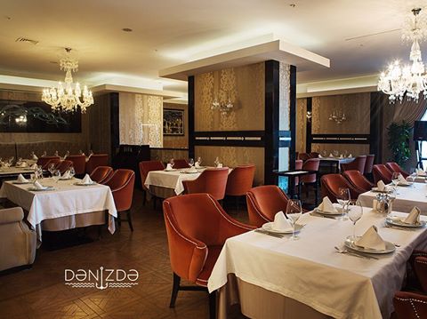 Dəniz məhsullarını dadmağı sevərlər Dəniz restoranında görüşürlər. Bəs siz burada olmusunuzmu?