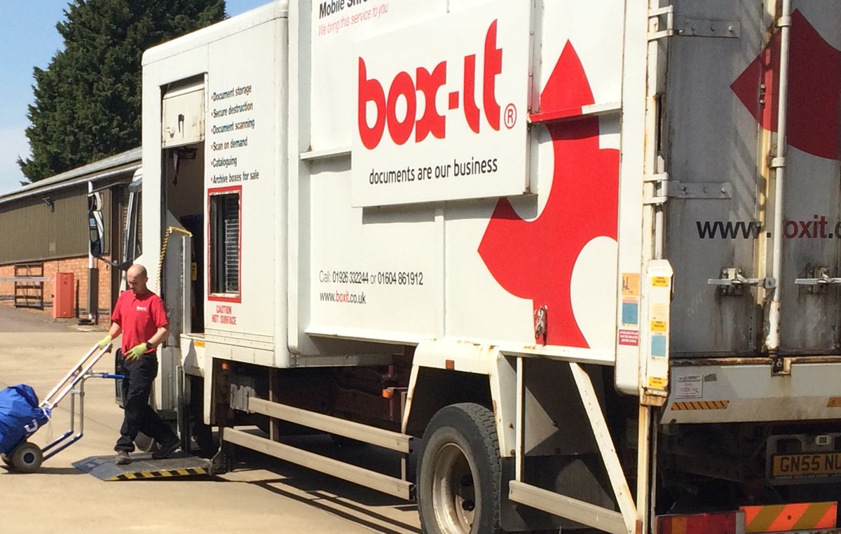 BoxItCentral's tweet image. Having a summer paper clear-out? Why not allow our shredding lorry to come to you - it's a beast! #paperproblems