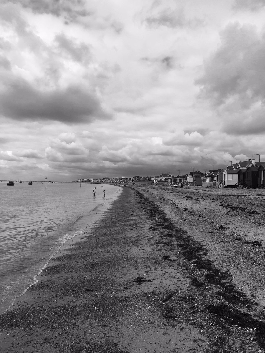 MarathonDan1's tweet photo. Beach Run Wednesday #fitness #weightloss #workout #gymtime #WorkoutWednesday #getfit #essex #run #running 💯🇬🇧💪 https://t.co/RTjClnjZKM
