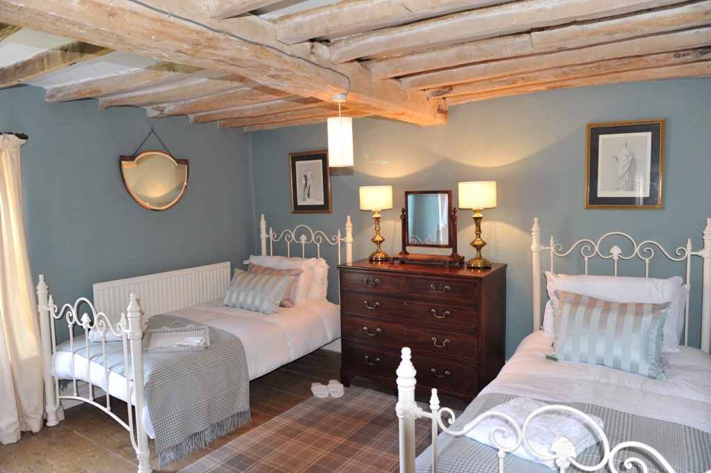 PillarBoxHouse's tweet image. Boutique style holiday cottage in #Norfolk - October half term availability - sleeps 8 - #HotTub - #PetsAccepted