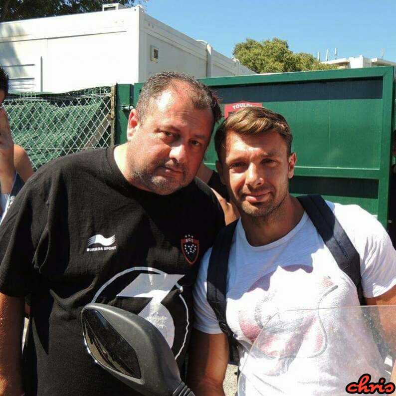couposanto67's tweet photo. En plus du talent, gentillesse et disponibilité, merci @VincentClerc .@RCTofficiel @Blog_RCT  #vincentclerc#rct# https://t.co/bBzg0nUflJ