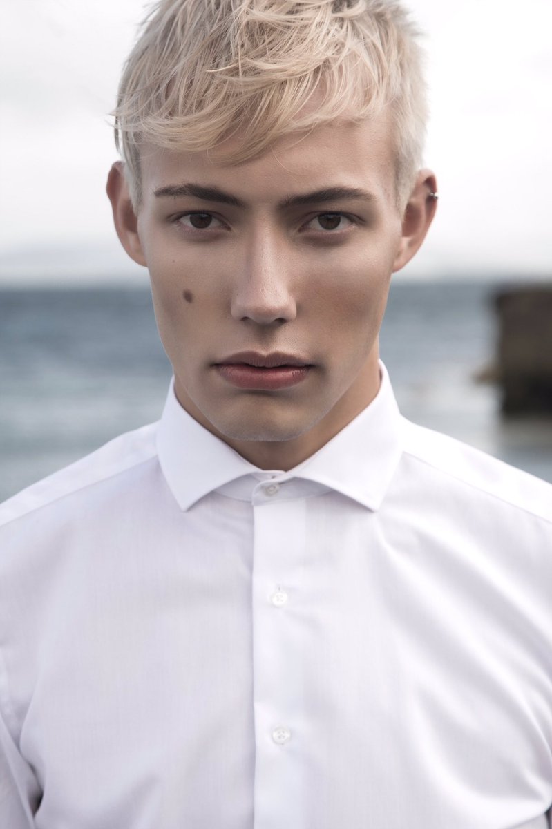 RozaModelAgency's tweet photo. #newface Juan by #rickymangala 📸 Mua: @coletteLacey Hair: #thefacehairdressing. Special thanks to @Hanleyie 💋#Roza https://t.co/OjW5iTpfiR