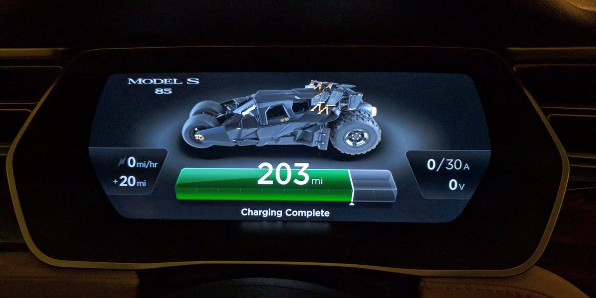ElectrekCo's tweet image. ‘Tesla Hacker’ changes Model S dashboard rendering to Batman’s Tumbler electrek.co/2016/08/03/tes…
