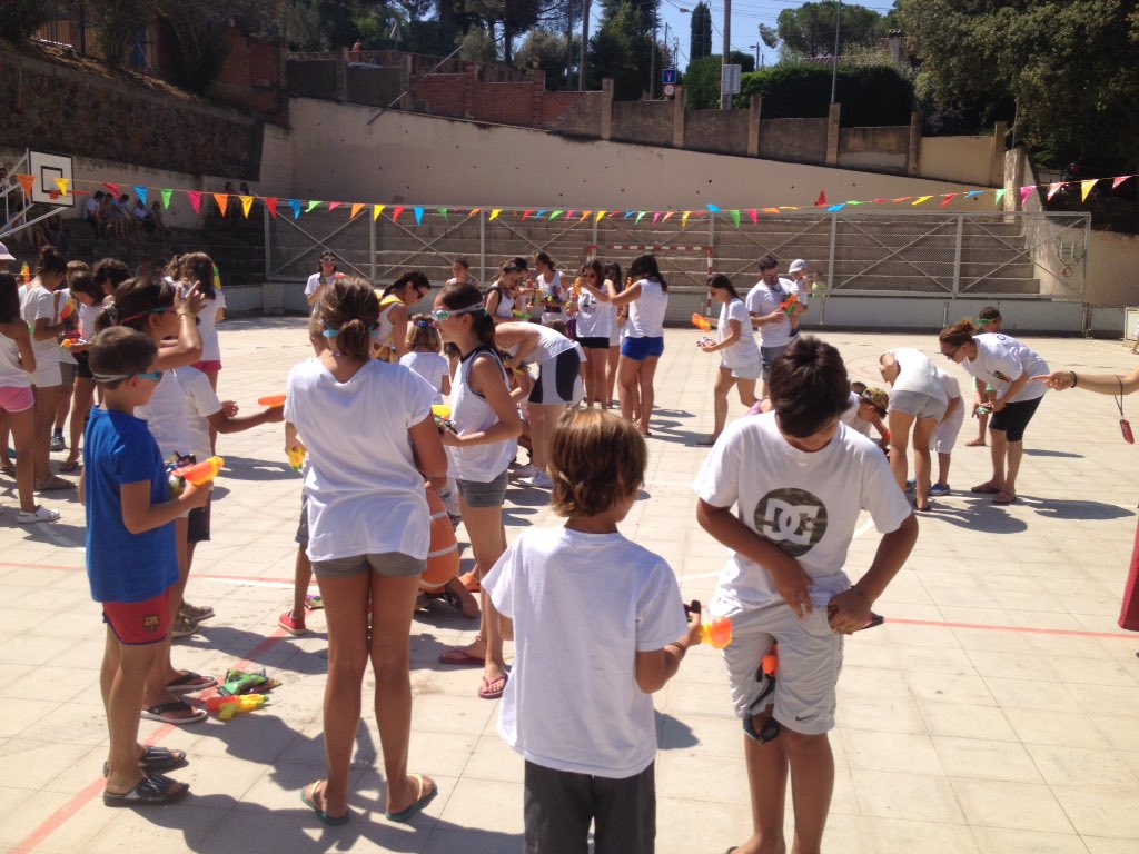 ajlagarriga's tweet photo. A punt de començar el festival #holy d @ProjecteMexclat a pista 1 #festamajorlg #laGarriga #en_gresca https://t.co/w064KxgOOZ