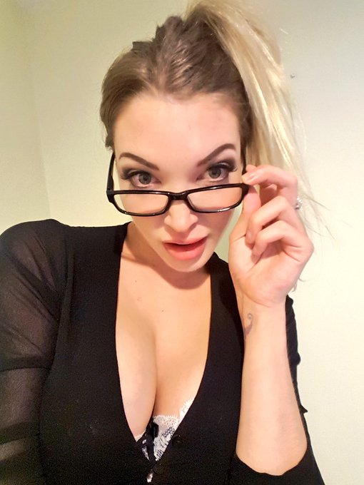 I'm looking forward to a filthy day in #Leicester tomorrow 😘 https://t.co/p1HuQg0cBz<a href="/tag/leicester"class="tags">#Leicester</a>