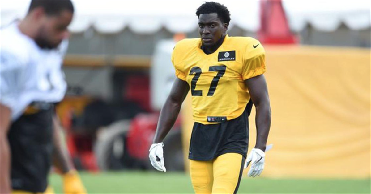 zesty_steelers's tweet photo. Report: #SenquezGolson out 3 months with lisfranc injury https://t.co/OKaD3e69Hv https://t.co/k2bAcKADbO