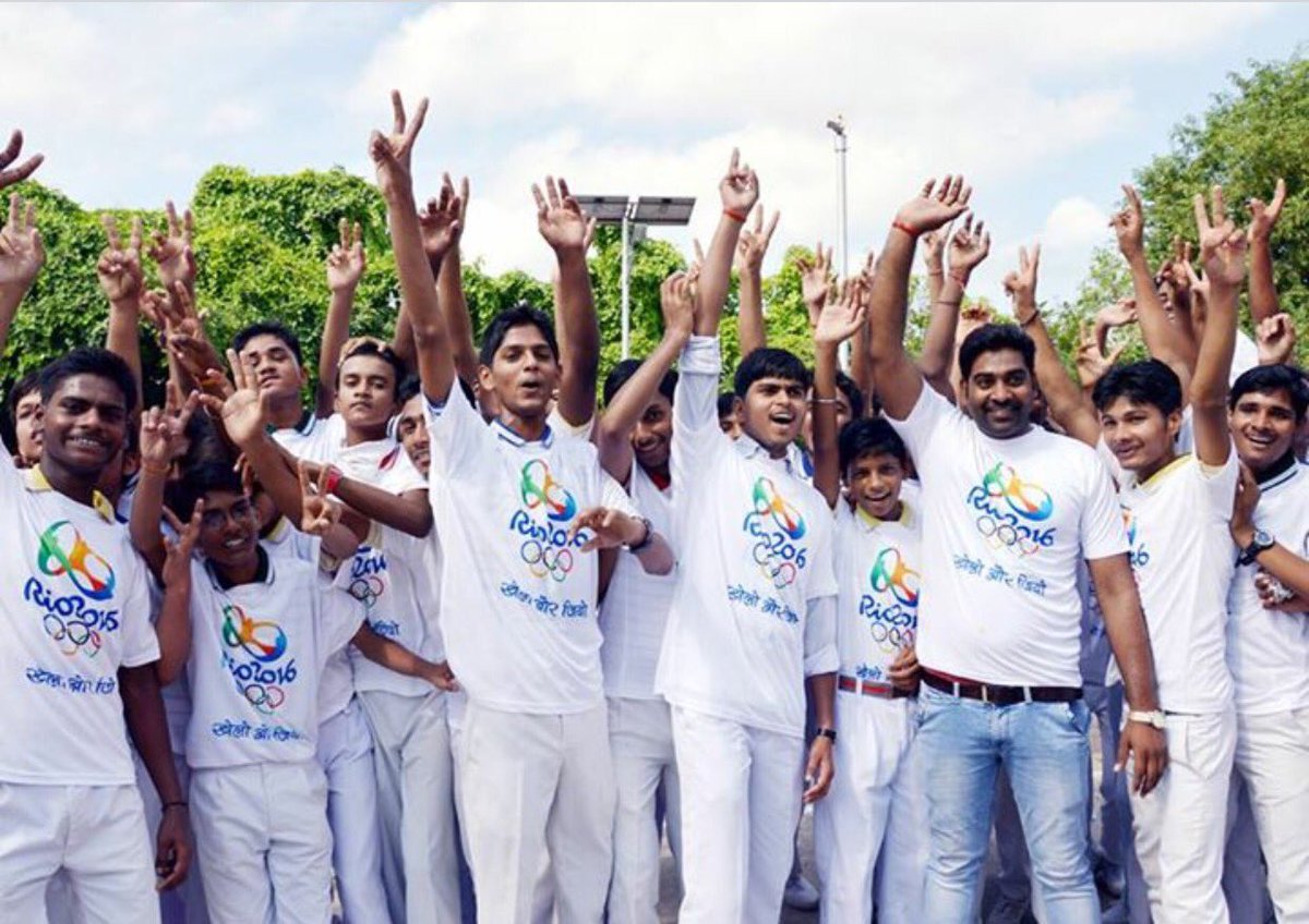 Media_SAI's tweet photo. #SAI Lucknow organised #RunForRio to cheer the India Contingent to #RioOlympics2016 https://t.co/oB2yV8tKI0
