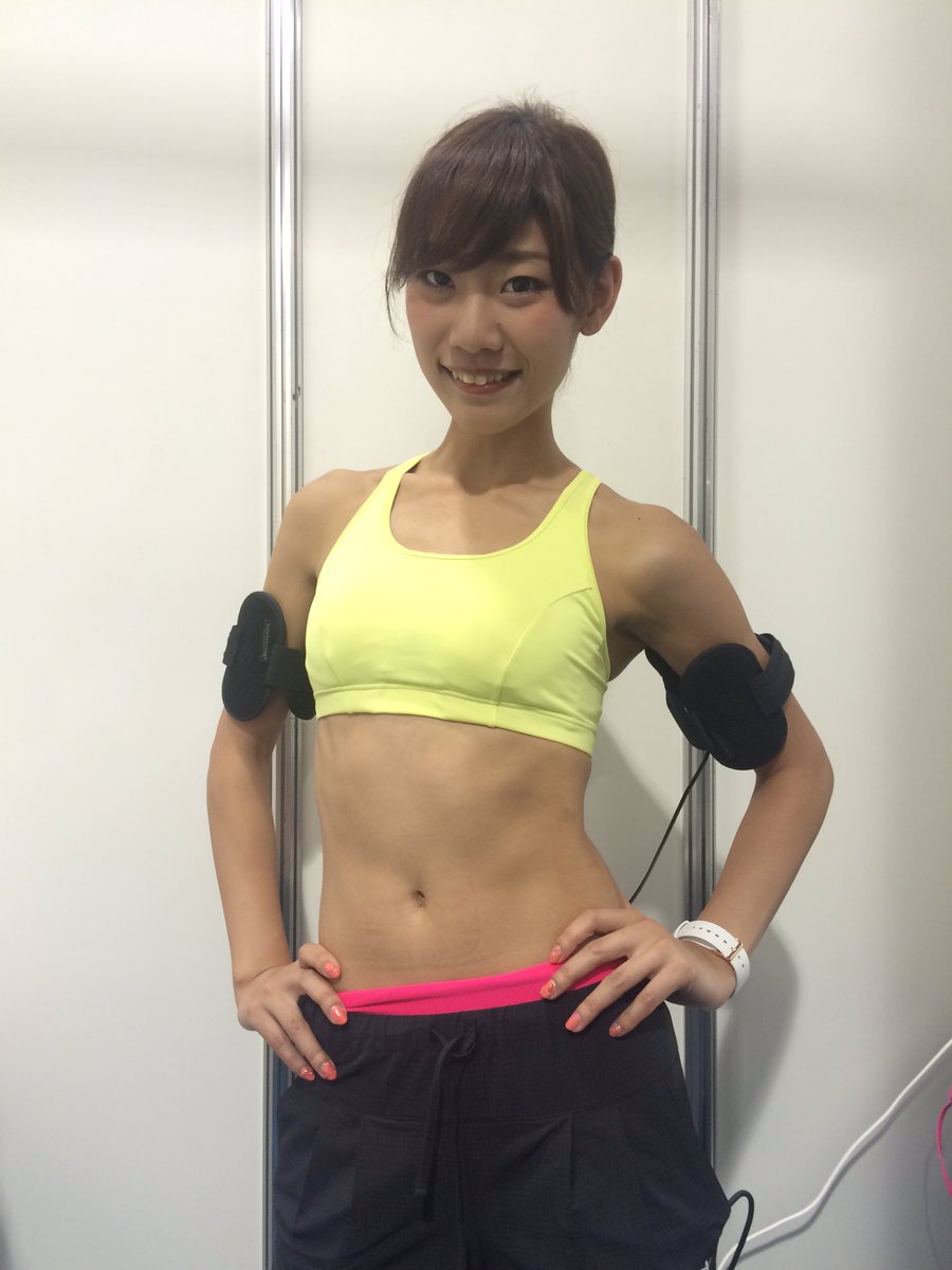 rurico_nakamoto's tweet photo. ワンダーコア2もエクササイズも楽しすぎ!!みんなからインストラクターだと思われてる😂😂😂✨ #ショップジャパン #SPORTEC2016 https://t.co/3SUQHZM0xY