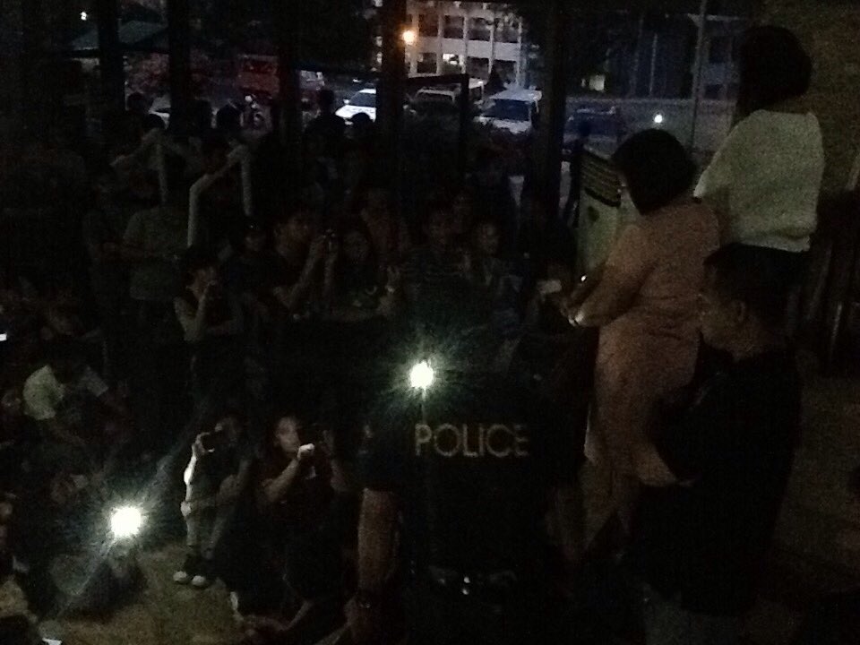 Now happening: Dialogue with Dr. Carandang in the first floor lobby of the Main Library #JunkSAIS