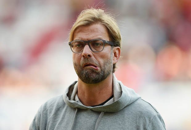 TheAnfieldWrap's tweet photo. "Fucking hell lad, I can't go back to me ma's like this. Does it look bang on?" 

#DailyKlopp https://t.co/IKVDl1EWLA