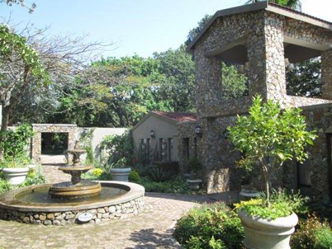 Wonderful retreat”
Perfect location for an overnight or two before heading off to the Sabi Sands or KNP <a href="/BelgraceBH/">Belgrace</a>