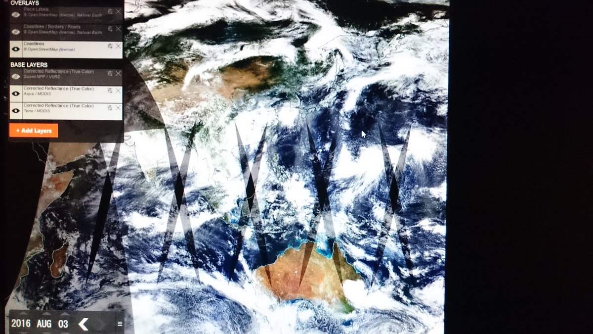 ALPHAtoZETAjpn's tweet photo. #NASA_WORLDVIEW  #人工衛星画像 #雲 #宇宙 
🗾日本の南東、太平洋沖 マウスオンしている範囲ははっきり周囲と違って雲が薄い。拡大していくと、それはひとつが直径200Km程の重なったリング状のMW照射痕跡に見える。 https://t.co/WiCTsab51n