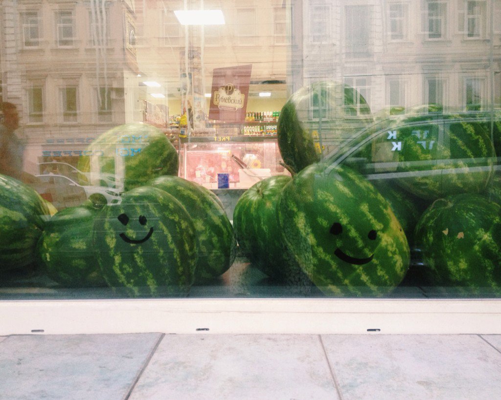 Stroeva_Natta's tweet photo. Summer smile 🍉 https://t.co/hHvJqIIKOr