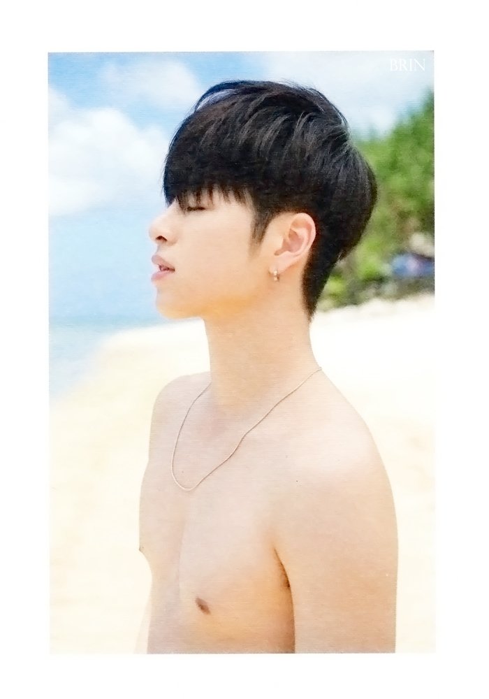 AeuyTLiN's tweet photo. [SCAN] #iKON KONY'S SUMMERTIME JAPAN VER. 
POSTCARDS #JUNHOE https://t.co/QaAgpqKCxq