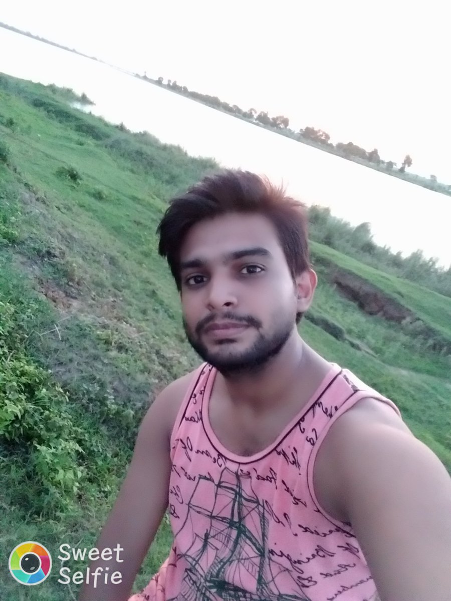 Rahul__Prasad's tweet photo. #masti #river #side #beautiful #sunset #selfie #sweet #time at #village #Maritar
@SushilPrIT https://t.co/wYXYGjSyvm