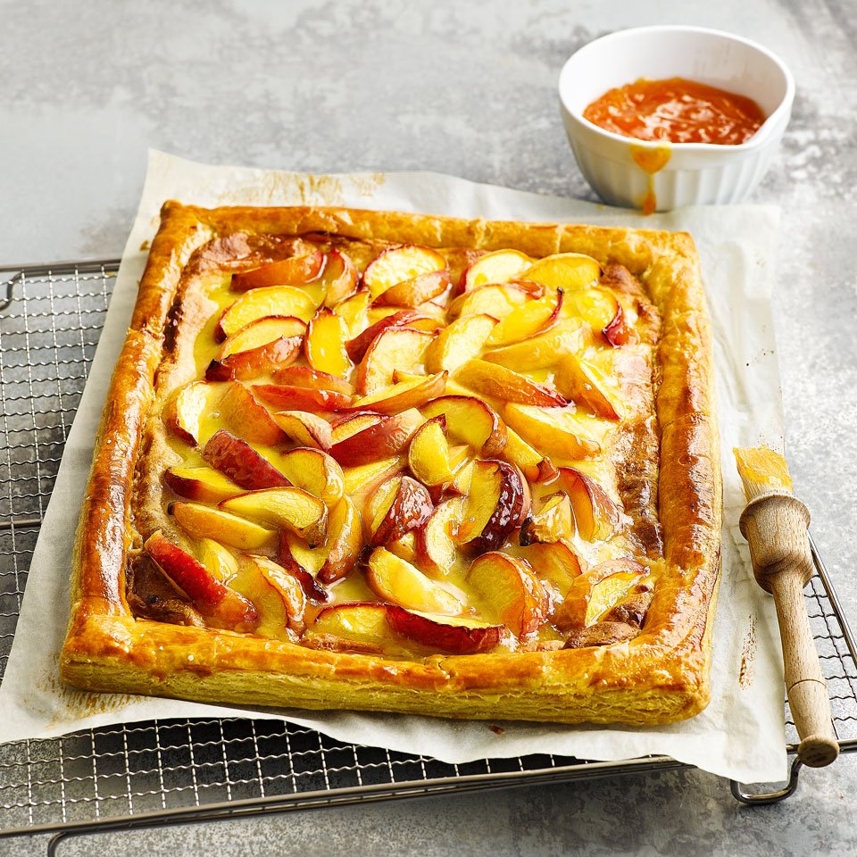 OliveologyUK's tweet image. It's almost #Friday. Treat yourself 🍑
deliciousmagazine.co.uk/recipes/peach-…  via @deliciousmag #peachlovers