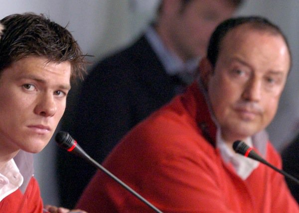 ManagerStat's tweet photo. #OnThisDay: 2009 - Rafa Benitez agreed to sell Xabi Alonso to #RealMadrid for £30m.

https://t.co/sPBh2r8TJB

#LFC https://t.co/E40YCHRduw