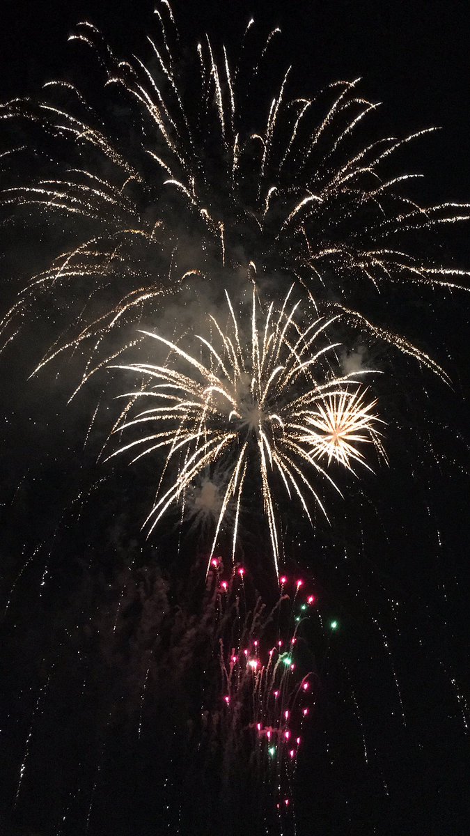 DLF_Aya's tweet photo. 今から帰るよん
めっちゃ花火綺麗かった https://t.co/G14kBc1zHR