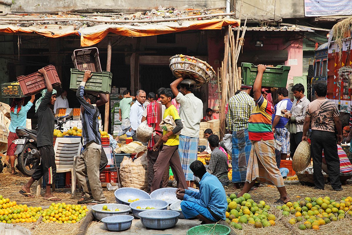 On the streets of Kolkata, India. tinyurl.com/j447cy4   #canon #canon5d #streetphotography #kolkata