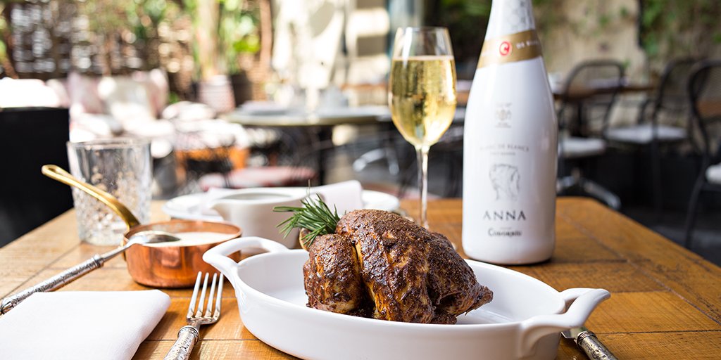 AnnaCodorniu_ES's tweet photo. Porque el #brunch es una ocasión ideal para brindar. #AnnaBrunchWeekend https://t.co/9C81BNVJ9n https://t.co/asn84EAvkZ