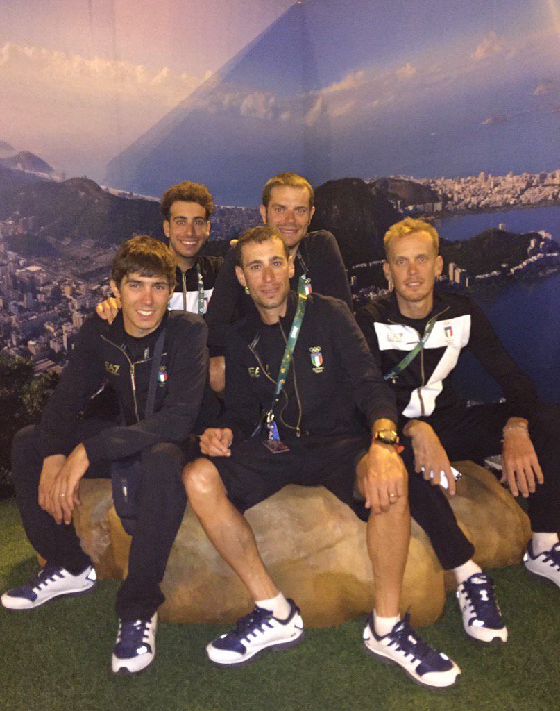 <a href="/FabioAru1/">Fabio Aru</a>, <a href="/CarusoDamiano/">Damiano Caruso</a>, <a href="/ADM_RossodiBuja/">Alessandro De Marchi</a>, <a href="/vincenzonibali/">Vincenzo Nibali</a>, <a href="/diegoro_89/">Diego Rosa</a> pronti per sabato. Forza azzurri