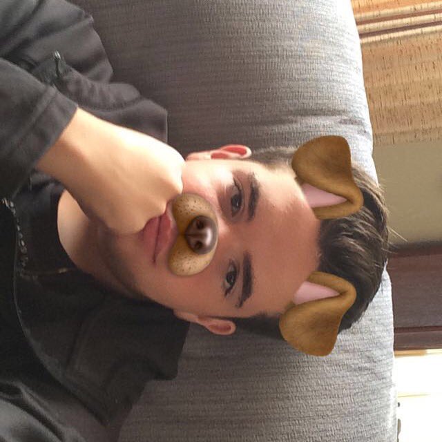 Eanbballer's tweet photo. Woof woof https://t.co/B3q1qXROqT