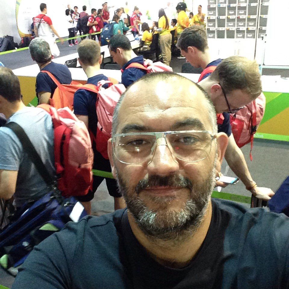 GFrancoZanatta's tweet photo. #accrediti#ognigiornotantagente#coda#rio2016#nostress#tantapazienza#💪🏻😂 https://t.co/imPnG1IFiB