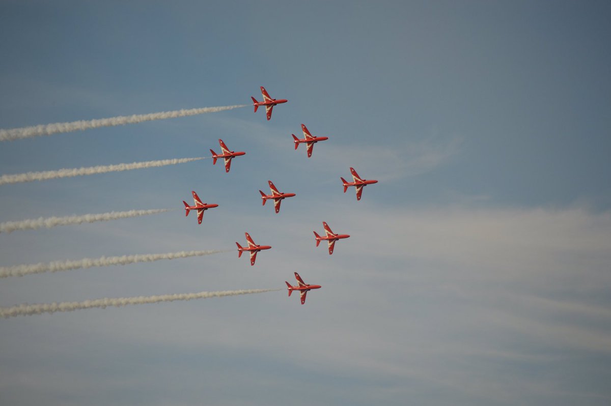 FalmouthWeek's tweet photo. Exactly a wk to go until @rafredarrows perform @FalmouthTownUK the only display in Cornwall (mainland) 4 2016 6.15pm https://t.co/AjUuBarJQU