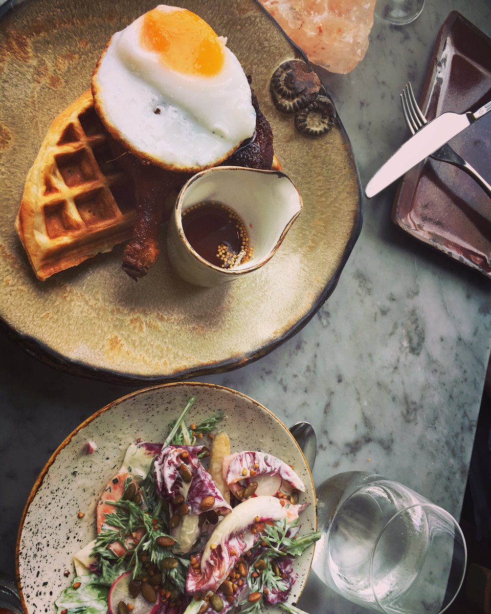 AmandaMcNally's tweet photo. @duckandwaffle epic lunch! #food #lunching #london #eatout https://t.co/izNgaUamK3