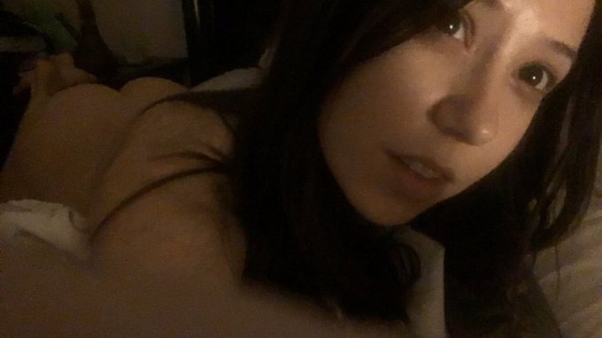 Rainy day in bed ☔️ https://t.co/b7WchAFuYh
