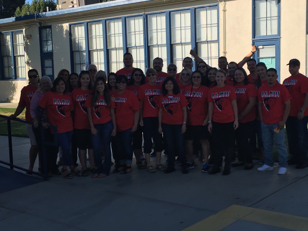 millsinter's tweet photo. Most of the awesome staff at Mills!  Ready to ROCK this school year!  @SupFreitas @FLDUSD https://t.co/ia3qCHQdem
