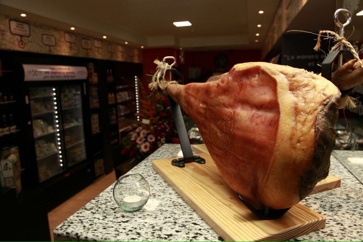 Sigan a <a href="/jotasgourmet/">Jota's Gourmet</a> y descubran un mundo de exquisiteces. #Gourmet