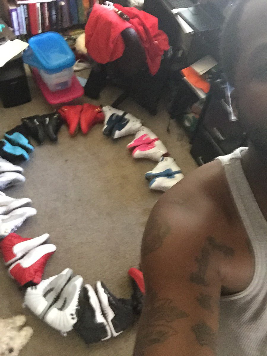 hook24's tweet image. My Jordan 12 shoe game is strong