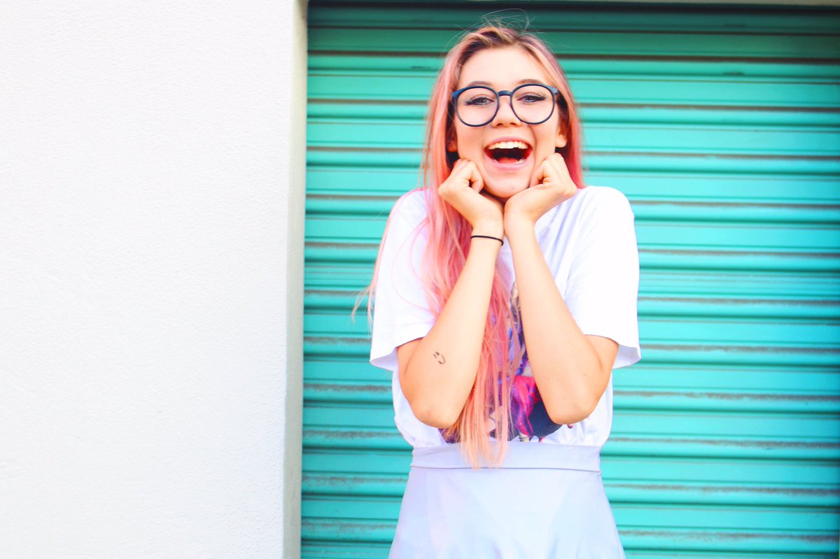 so I was taking pictures and one of my favorite bands started to play and i was caught in full on band trash mode 👽🐸