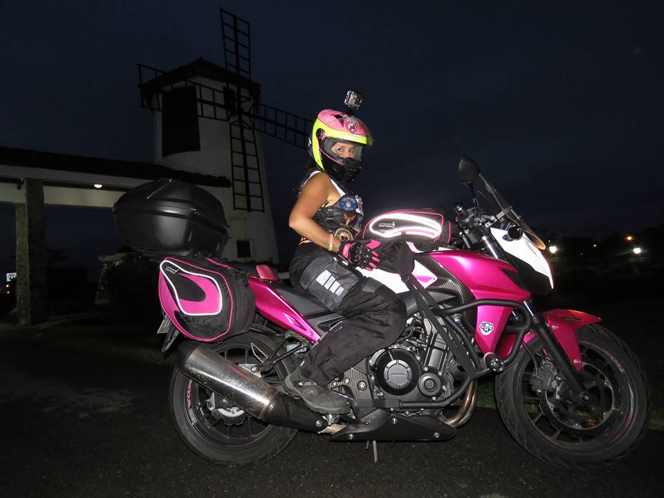 MasterbagCOL's tweet photo. Rumbo a #Alaska, #YanethBiker ya paso por Panamá, su proxima parada será en Costa Rica #ApoyaUnViajero #Masterbag https://t.co/Ju216Y1Zbb