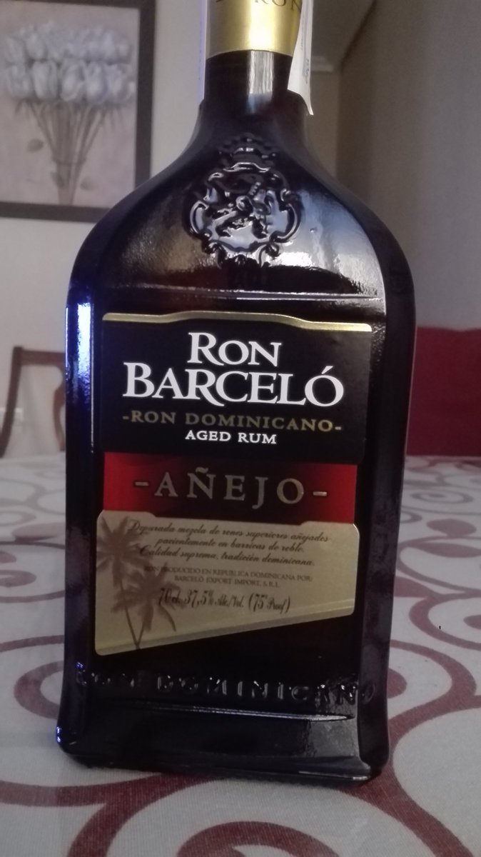 unkado's tweet photo. @RonBarceloSpain #helpRoni
Muchas gracias me acaba de llegar la botella. 😜 https://t.co/nV8DasgxgM