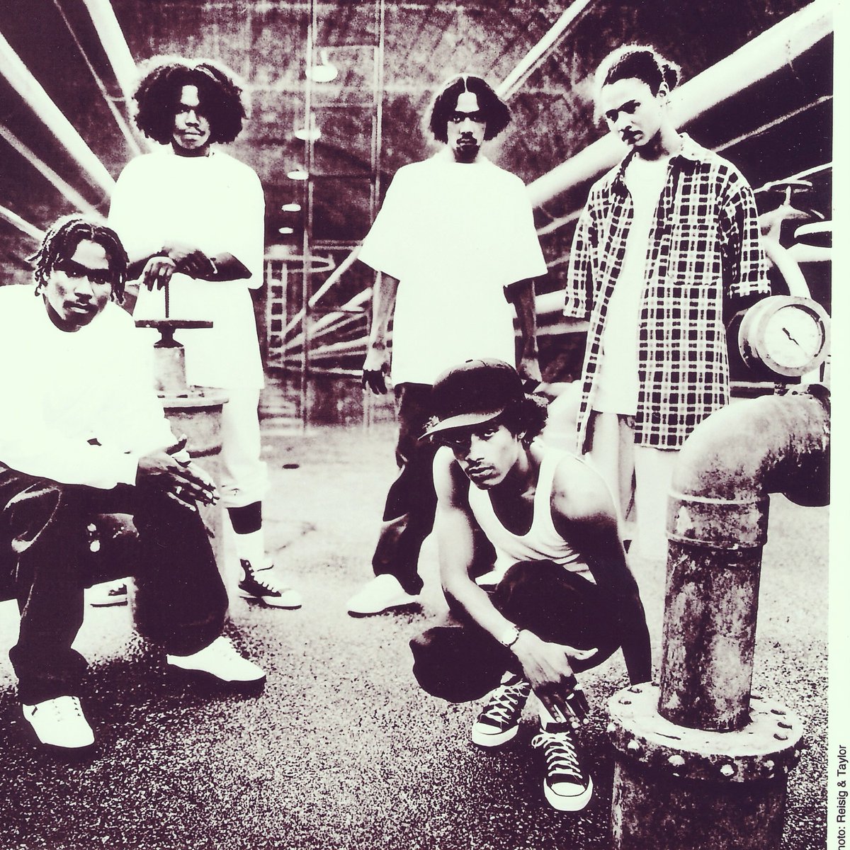 BoneThugsNL's tweet photo. @iamKrayzieBone @ThisIsBizzyBone @LayzieBTNH @FleshnBoneBTNH @wish https://t.co/DQlN8Dr1qc