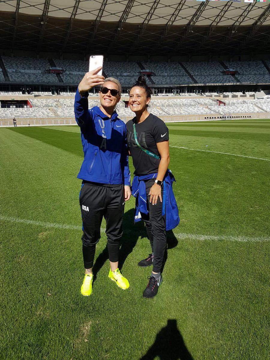 Ashlyn_Harris's tweet photo. There she is!!!! Kween will be bringing the heat tonight so... CAN. YOU. DEAL. WITH. TH... https://t.co/oh1YPP0eSt https://t.co/ofvEPKLxaD