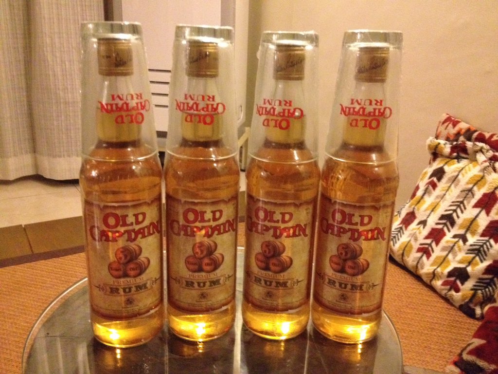 セブのプレミア酒と話題の（僕らの中で）ラム酒、酒屋で見かけたら絶対買ったほうが良いです！全然売ってない希少価値あるold captain をついに入手、タンドアイなんて飲んでる場合じゃないす（笑）飲みたい方はTransitGHまで